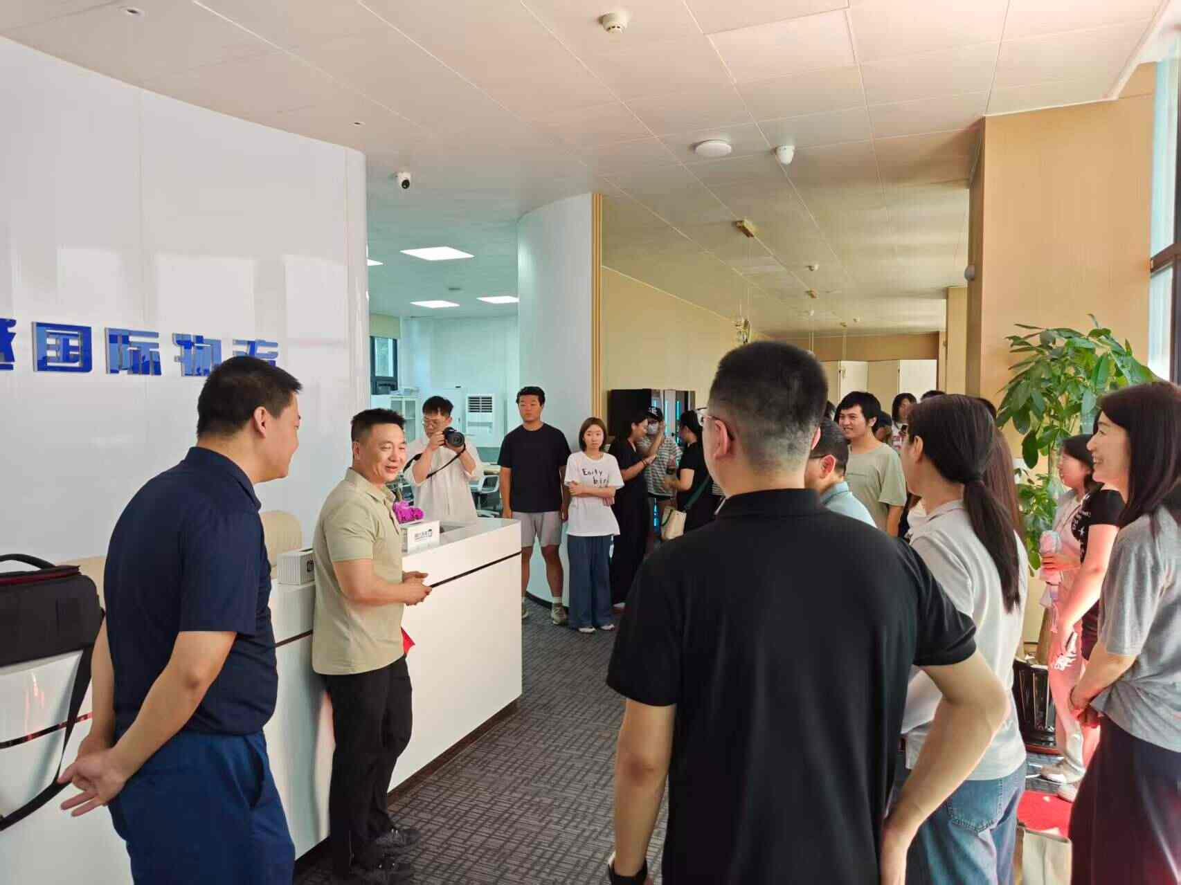 高校师生走进博越锦程参观学习